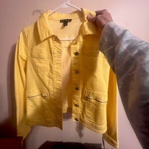 Yellow Jean Jacket Style with Silver Dealing NWT 🌻💛🌼🌙